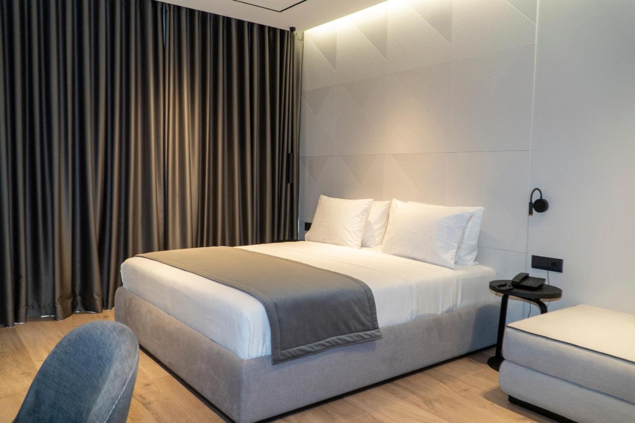 Center Hotel Саранда Экстерьер фото