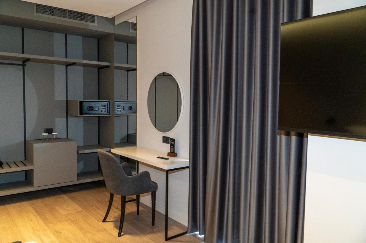 Center Hotel Саранда Экстерьер фото